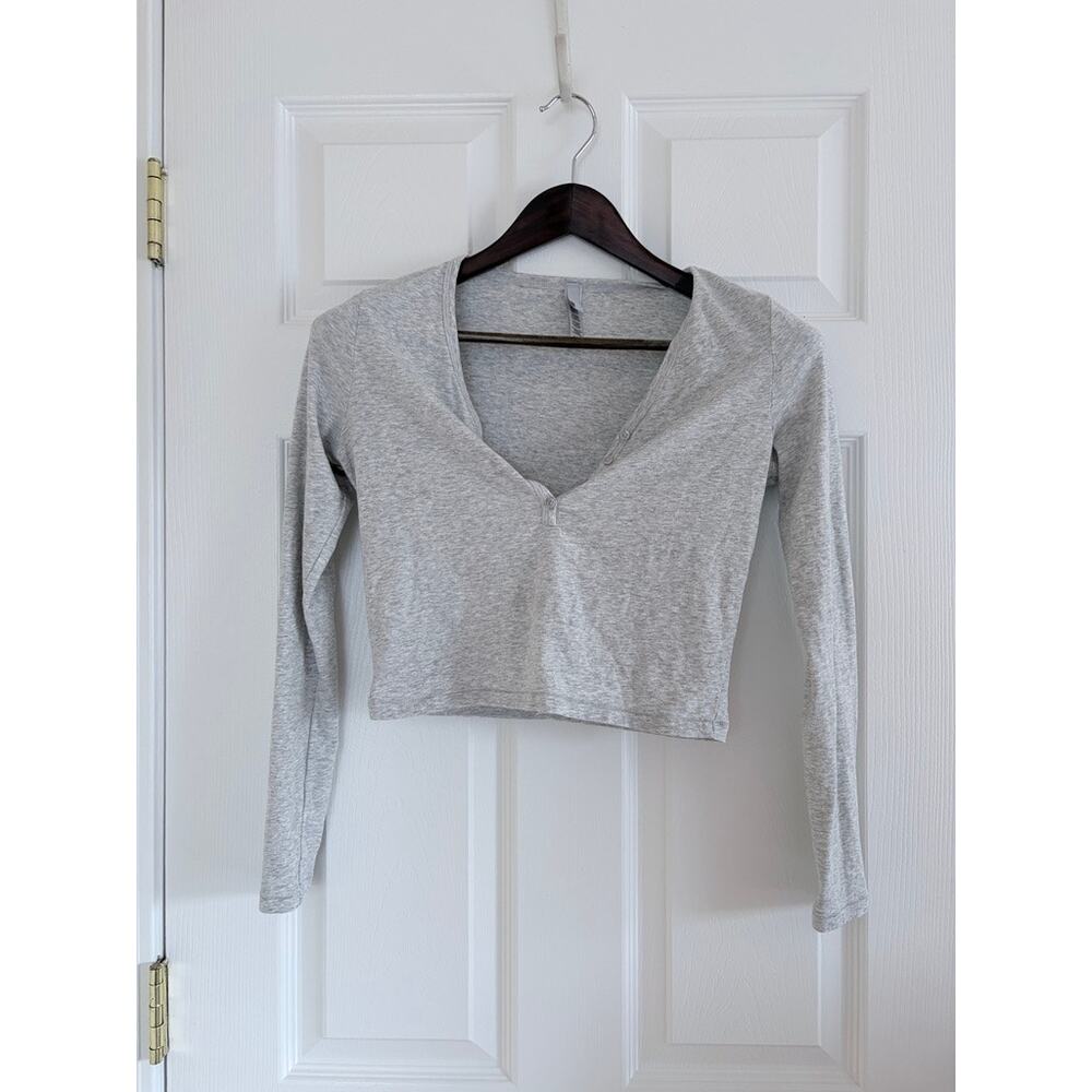 SKIMS Vintage Long Sleeve Cropped Henley Top Heather Grey M NWOT